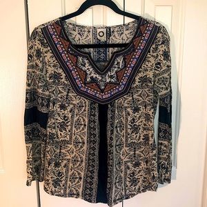 Akemi + Kin Anthropologie Embroidered and Beaded Blouse ✨Excellent Condition✨